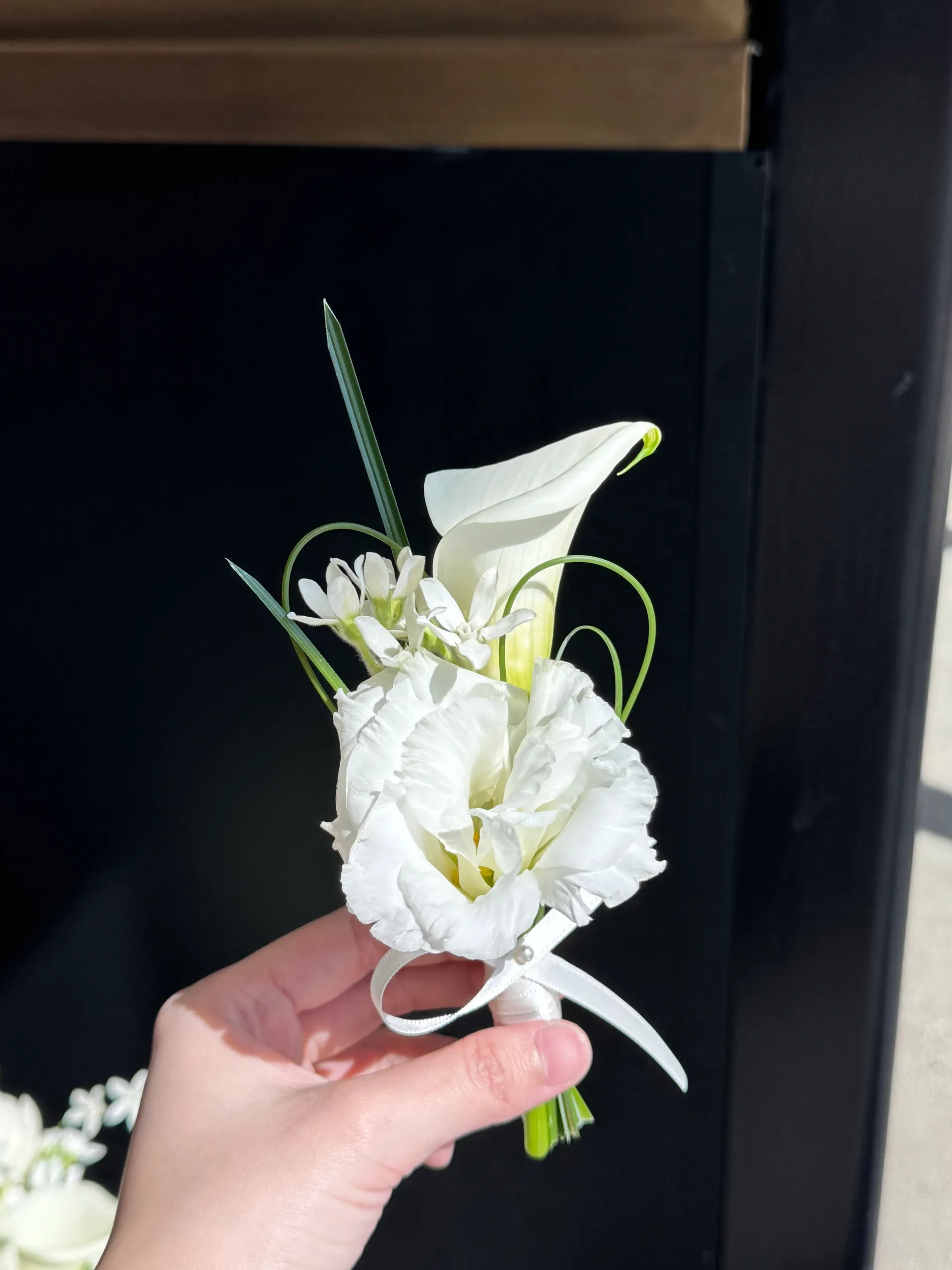 Snowdrop Sonata （Not Including Groom’s Boutonniere）