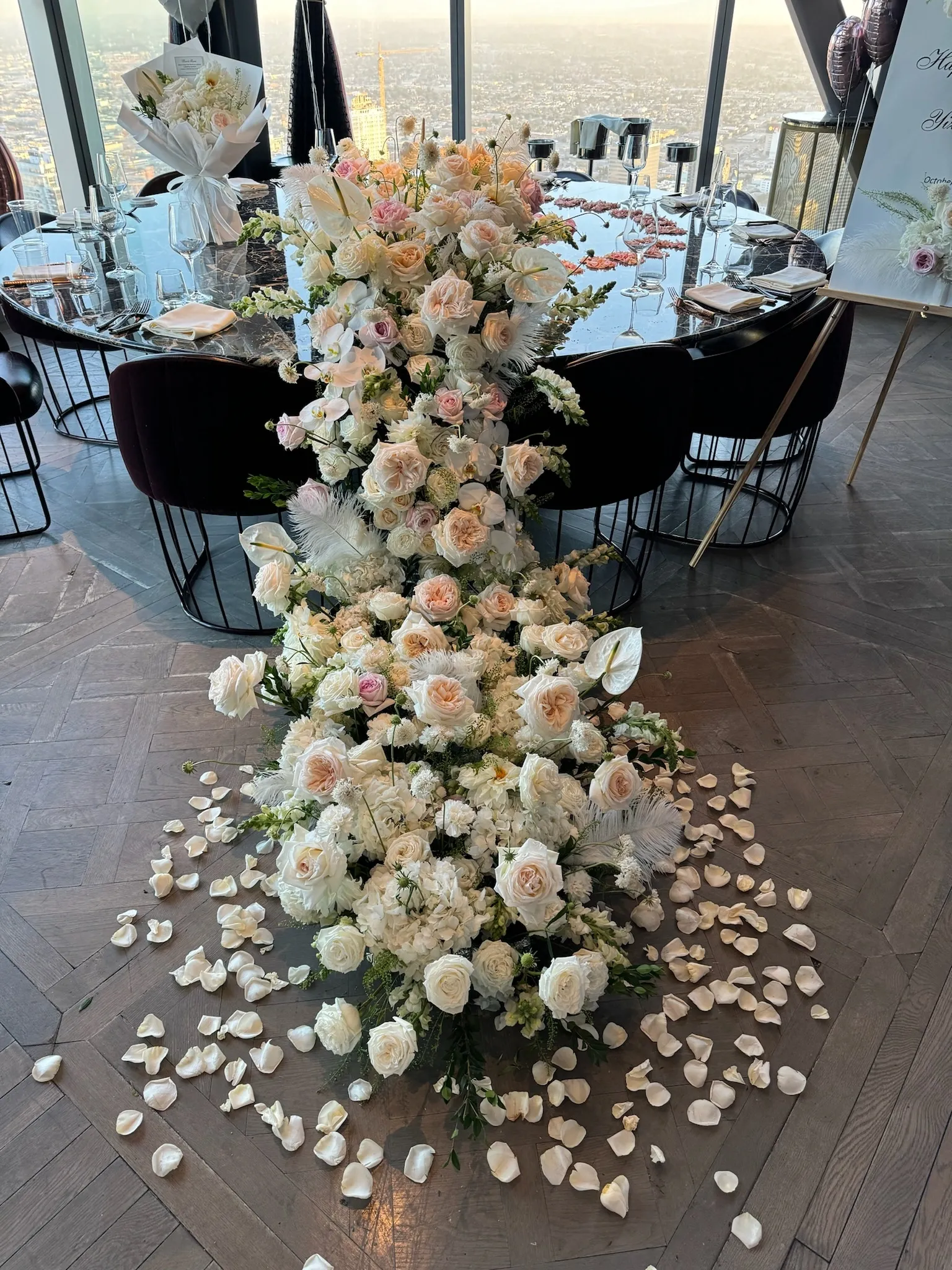 White O'hara Theme Decor