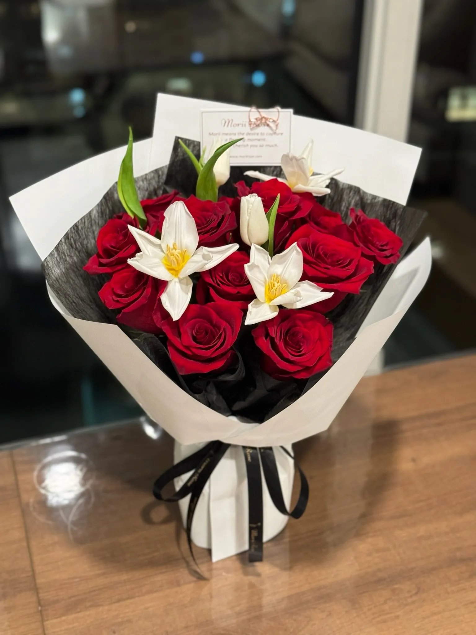 12 Explorer & Tulips