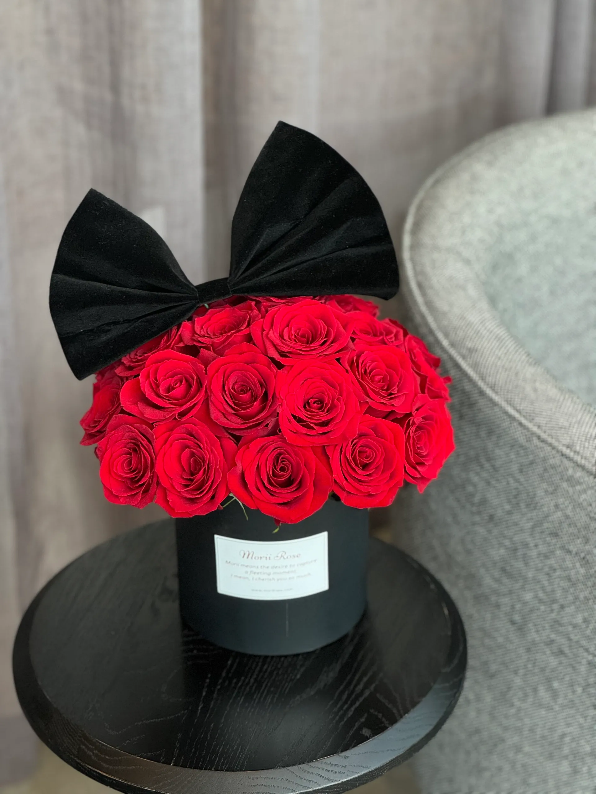 Ecuadorian Imported Rose Bow Hug Bucket