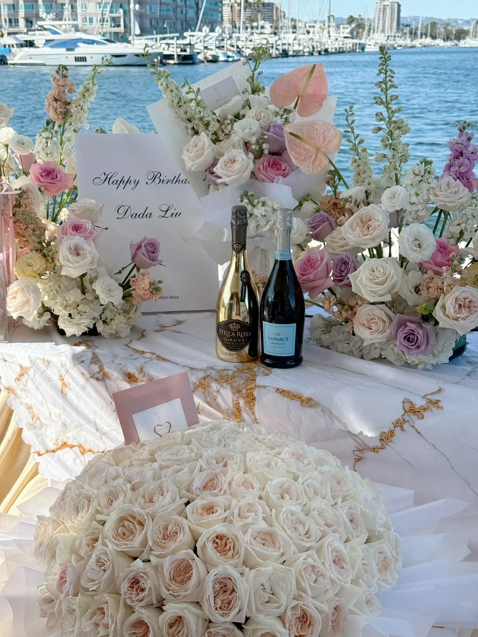 Yacht-themed Floral Decor In Purple, Pink&White